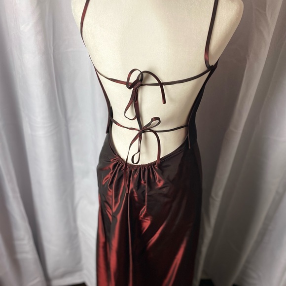 LAUNDRY two piece formal dress. - Picture 11 of 13